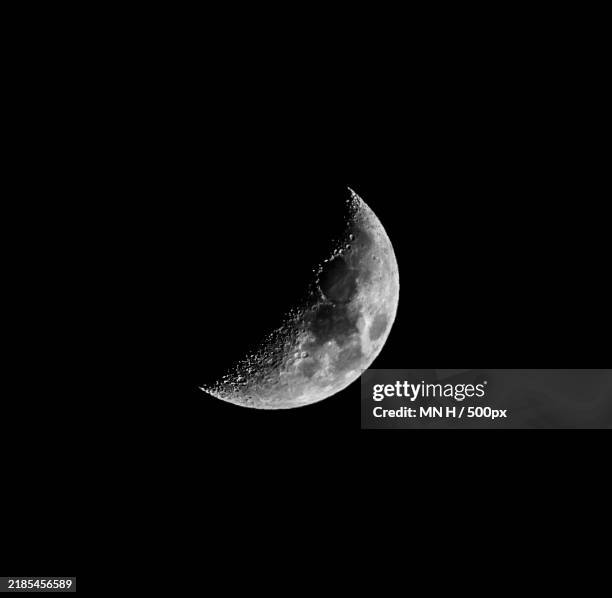 Low Moon 3,039 Low Moon Stock Photos, High-Res Pictures, and Images - Getty Images
