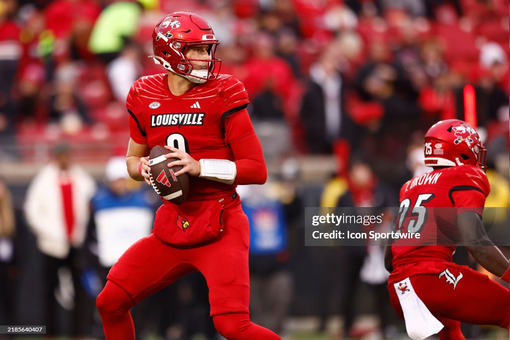 COLLEGE FOOTBALL: NOV 23 Pitt at Louisville