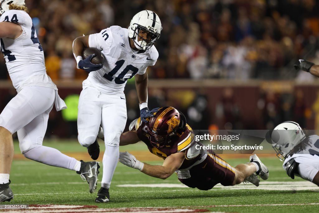 COLLEGE FOOTBALL: NOV 23 Penn State at Minnesota