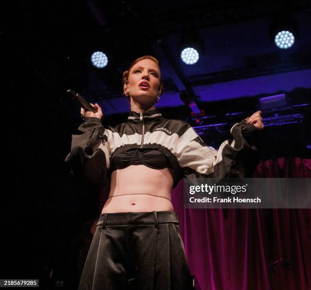 Jess Singer 5,542 Jess Glynne Photos & High Res Pictures - Getty Images