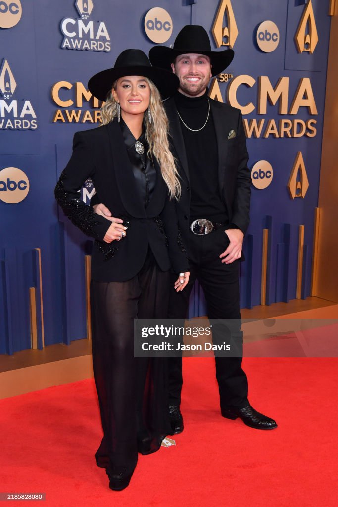 The 58th Annual CMA Awards - Arrivals