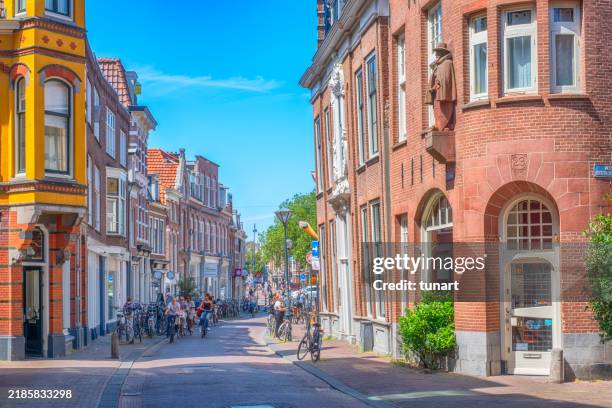zijlstraat (zijl street), haarlem, netherlands - haarlem stock pictures, royalty-free photos & images