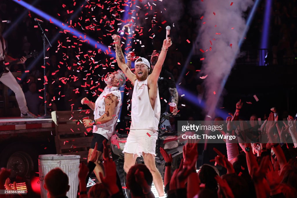 The 58th Annual CMA Awards - Show