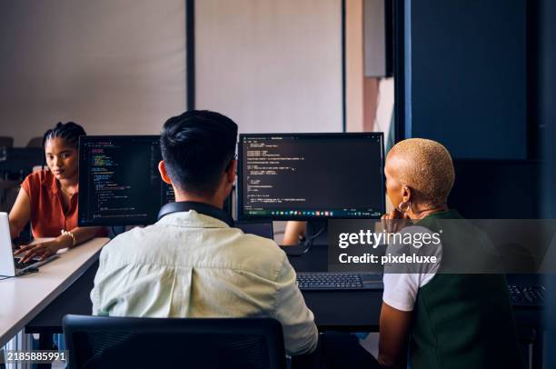 343 Programers 31,470 24 7 3 Stock Photos, High-Res Pictures, and Images - Getty Images