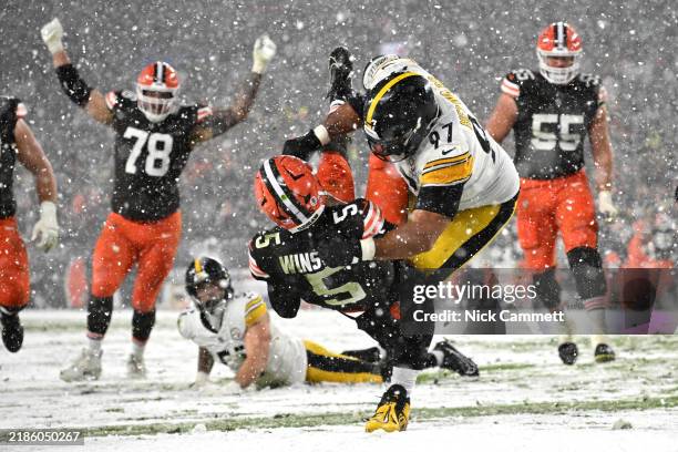 Jameis Winston of the Cleveland Browns scores a 2 yard touchdown against Cameron Heyward of the Pittsburgh Steelers during the fourth quarter in the...