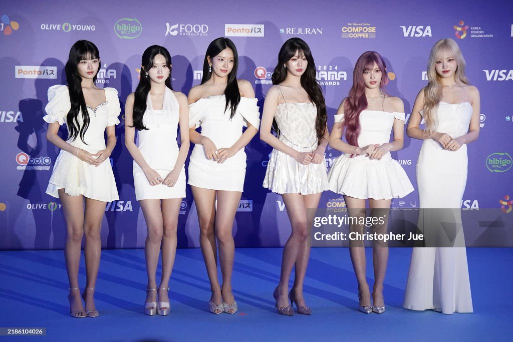 Mama Reri Yujin, Gaeul, Rei, Wonyoung, Liz and Leeseo of girl group IVE arrive ...