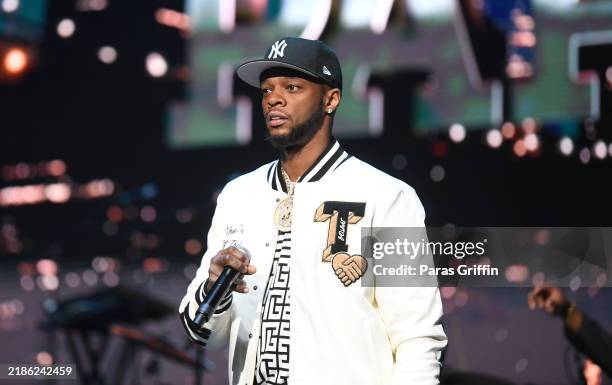 Papoose Rapping 105 Rapper Papoose Stock Photos, High-Res Pictures, and Images - Getty ...