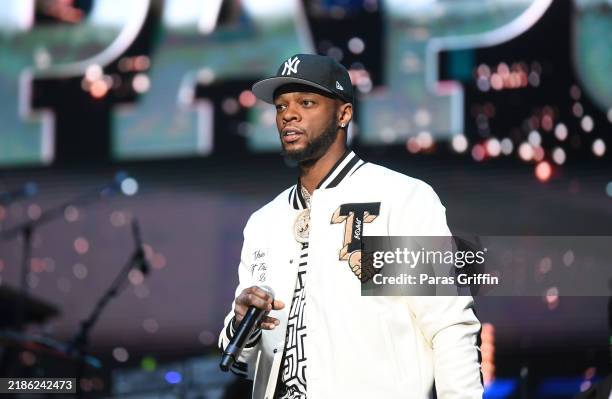 Papoose Rapping 105 Rapper Papoose Stock Photos, High-Res Pictures, and Images - Getty ...