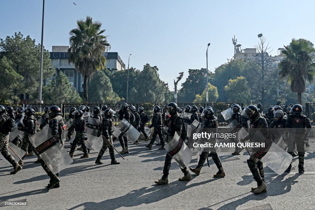 PAKISTAN-POLITICS-PROTEST-KHAN