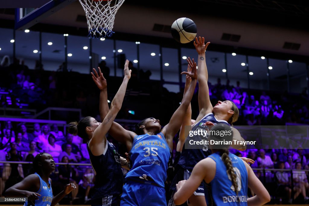 WNBL Rd 4 - Geelong v UC Capitals