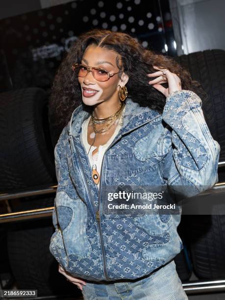 Winnie Harlow attends the F1 Grand Prix of Las Vegas at Las Vegas Strip Circuit on November 23, 2024 in Las Vegas, Nevada.
