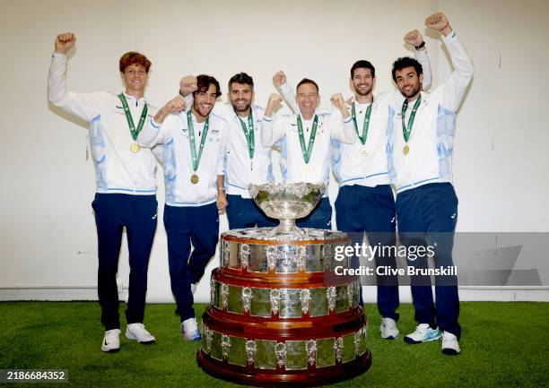 Filippo Volandri, Jannik Sinner, Lorenzo Musetti, Matteo Berrettini, Andrea Vavassori and Simone Bolelli of Italy pose for a photograph with the...