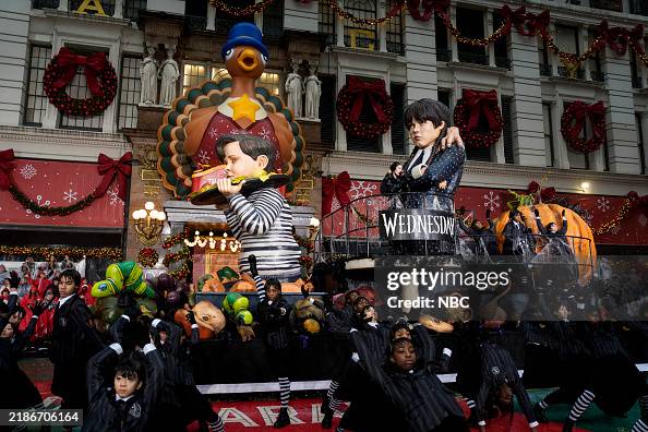 Wednesday Float Bishop Briggs on Wednesday's Feast Float -- (Photo by: Peter -- News ...