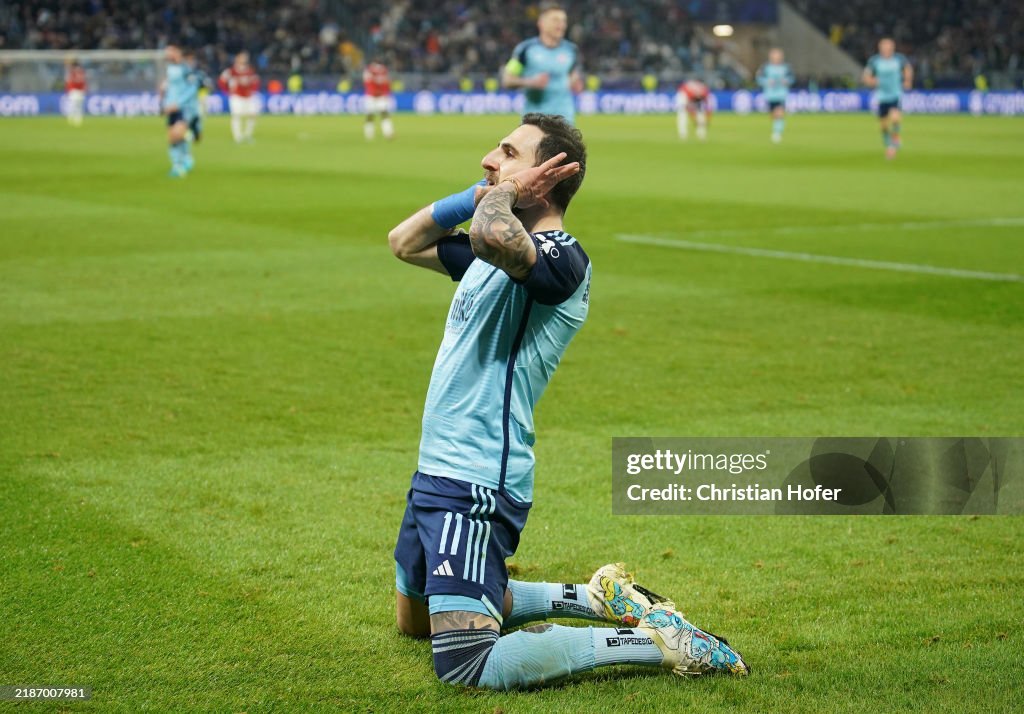 Yaya Touré Reacts After Slovan Bratislava's Heavy 6-1 Defeat to PSG in Champions League Yaya Touré Reacts After Slovan Bratislava's Heavy 6-1 Defeat to PSG in Champions League