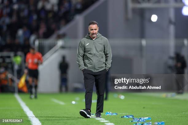 Vítor Pereira, Manager of Al-Shabab FC looks on during the Saudi Pro League match between Al-Shabab and Al-Hilal at Al Shabab Club Stadium on...