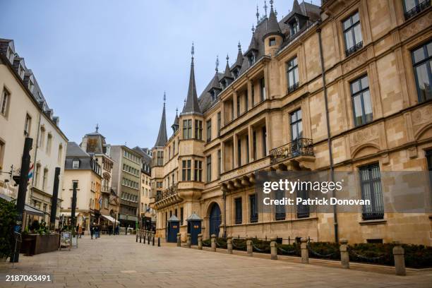 grand ducal palace, luxembourg - luxemburg stad luxemburg stockfoto's en -beelden