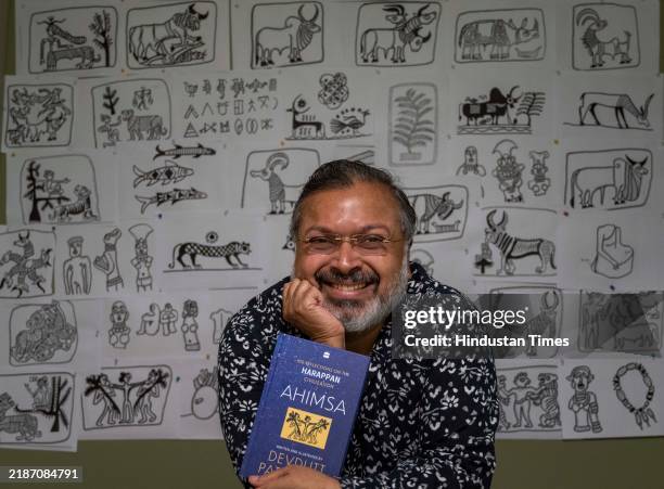 Devdutt 17 Mythologist Stock Photos, High-Res Pictures, and Images - Getty Images