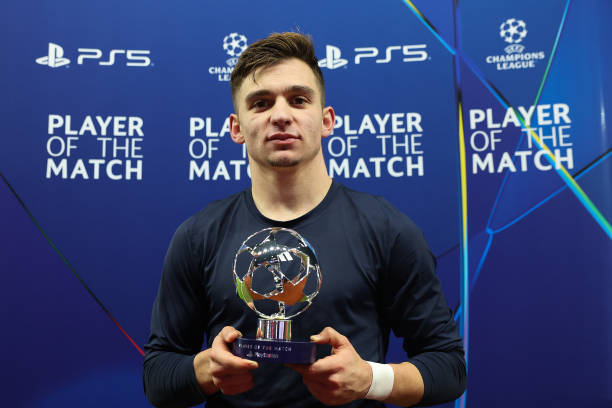 Francisco Conceicao of Juventus poses for a photograph with the PlayStation Player of the Match award after the UEFA Champions League 2024/25 League...