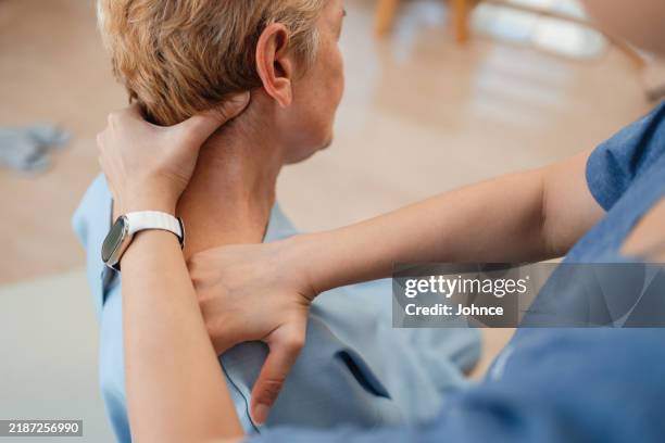 physical therapy session - chiropractic stock pictures, royalty-free photos & images