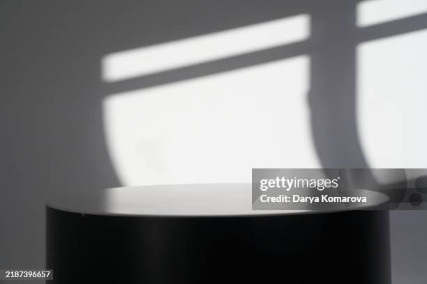podium for your product with sun on background. - cyclorama telón de fondo fotografías e imágenes de stock