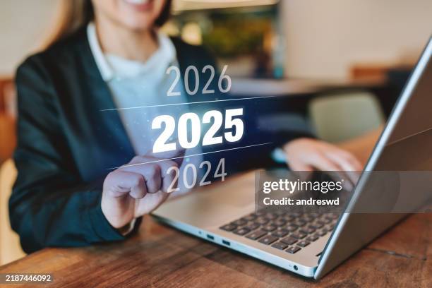 new year 2025 start concept - nieuwjaarsdag stockfoto's en -beelden
