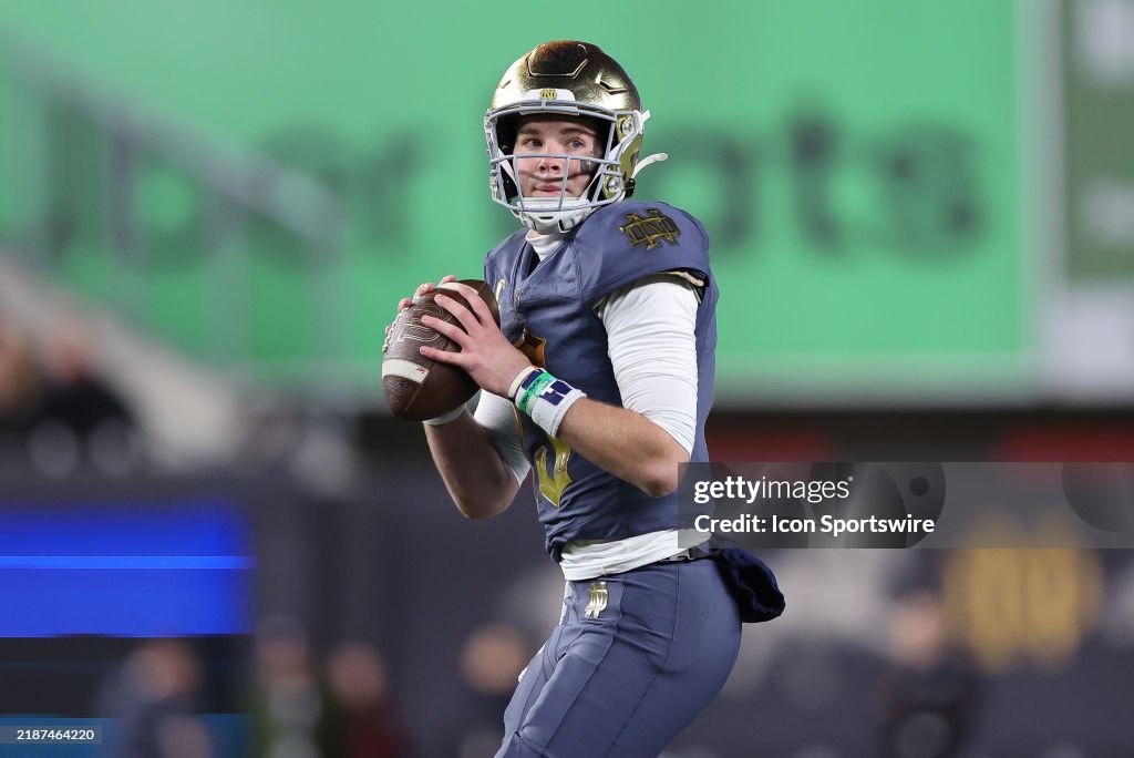 COLLEGE FOOTBALL: NOV 23 Shamrock Series - Army vs Notre Dame