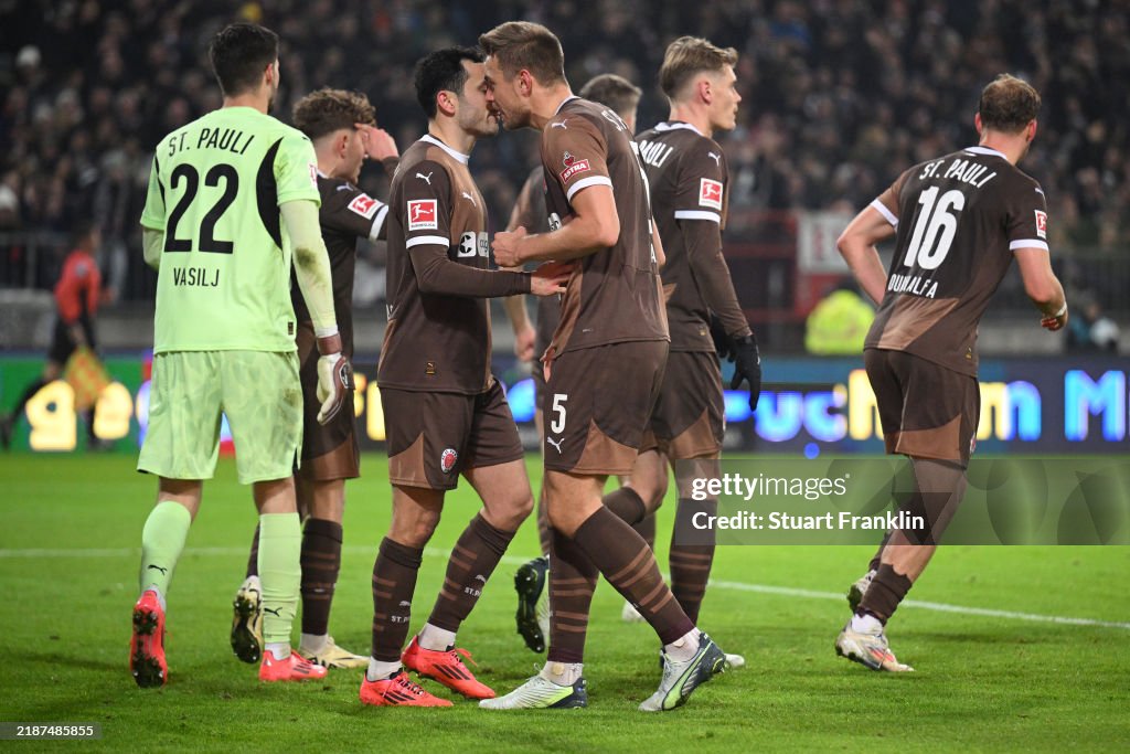 FC St. Pauli 1910 v Holstein Kiel - Bundesliga