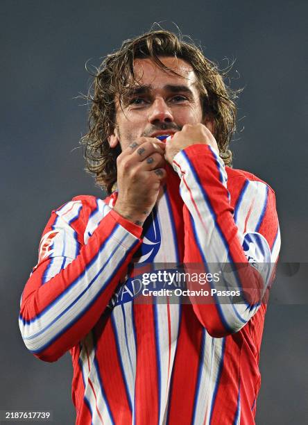 Antoine Griezmann of Atletico de Madrid celebrates scoring his team's fourth goal during the LaLiga match between Real Valladolid CF and Atletico de...