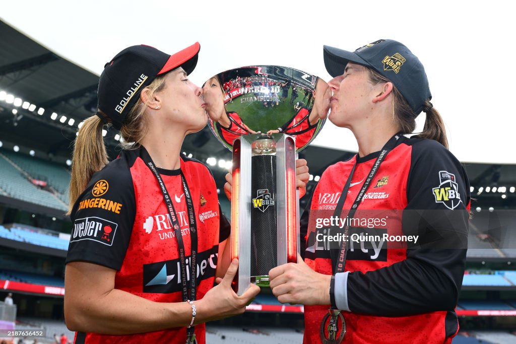 WBBL - The Final: Melbourne Renegades v Brisbane Heat