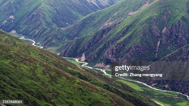 the qinghai–xizang plateau,valley,high mountains,china,asia. - tibet autonomous region stock pictures, royalty-free photos & images