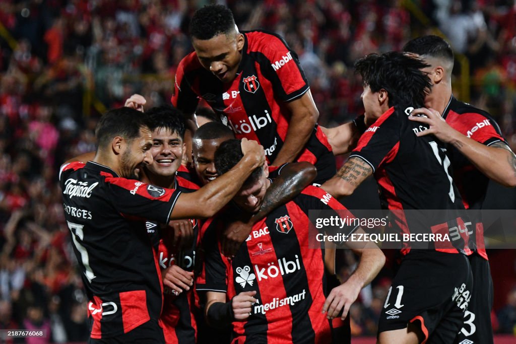 TOPSHOT-FBL-CONCACAF-CENTRAL-AMERICAN-CUP-ALAJUELENSE-REAL ESTELI