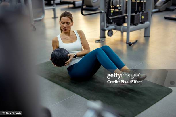 Woman Training Core 648 Woman Core Muscles Stock Photos, High-Res Pictures, and Images ...