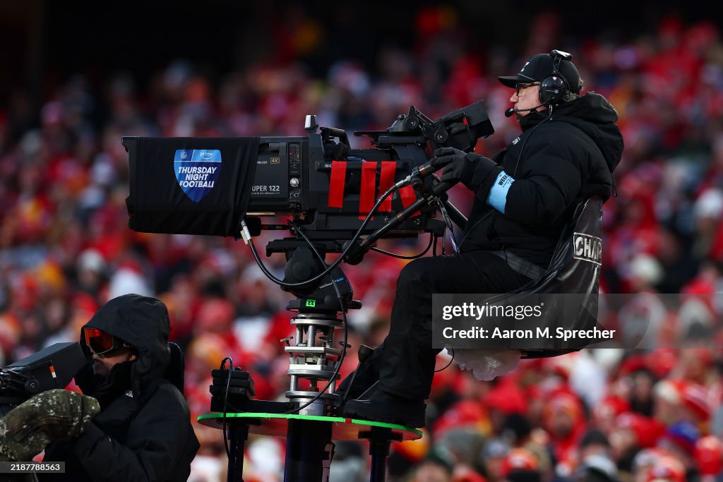 Las Vegas Raiders v Kansas City Chiefs