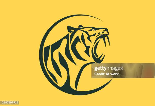 brüllendes tigerkopf-symbol - cat silhouette tattoo stock-grafiken, -clipart, -cartoons und -symbole