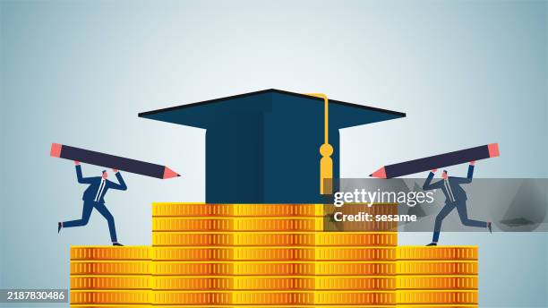 ilustraciones, imágenes clip art, dibujos animados e iconos de stock de la industria de la educación y los pilares, el costo de la educación, las gorras de graduación en montones de monedas de oro y los estudiantes corriendo con lápices - pago de matrícula