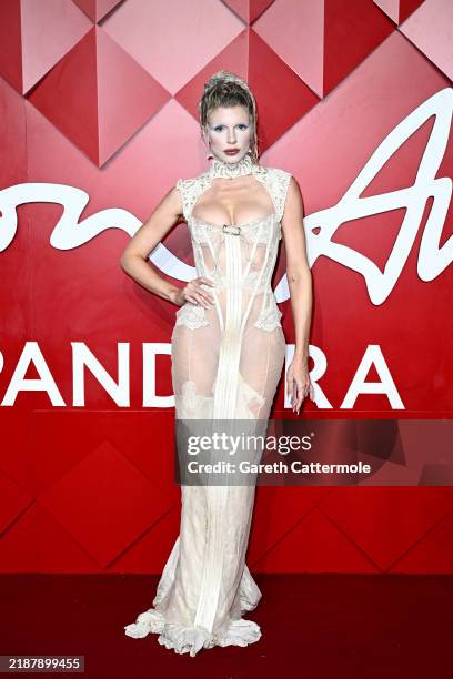 Julia Fox attends The Fashion Awards 2024 presented by Pandora at the Royal Albert Hall on December 02, 2024 in London, England.