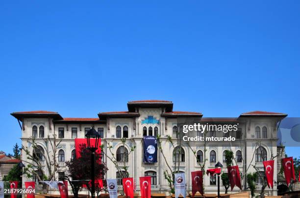 musée des arts turcs et islamiques - palais ibrahim pacha, place sultanahmet dans le quartier de fatih à istanbul, turquie - région de marmara photos et images de collection