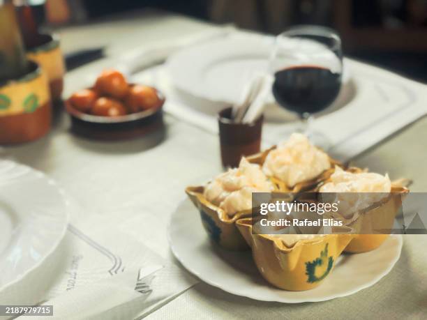 alioli, ready to serve - aioli stock pictures, royalty-free photos & images