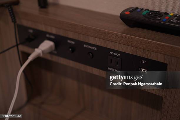 power plug - steckerleiste stock-fotos und bilder