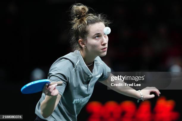 D Ragman 162 Andreea Dragoman Photos & High Res Pictures - Getty Images