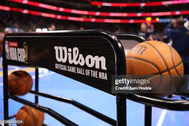 Wilson Pro Ball Rack 70 Trophy Rack Stock Photos, High-Res Pictures, and Images - Getty Images