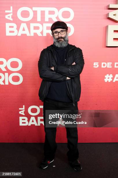 Carlos Ther贸n attends "Al Otro Barrio" premiere at Capitol Cinema on December 03, 2024 in Madrid, Spain.