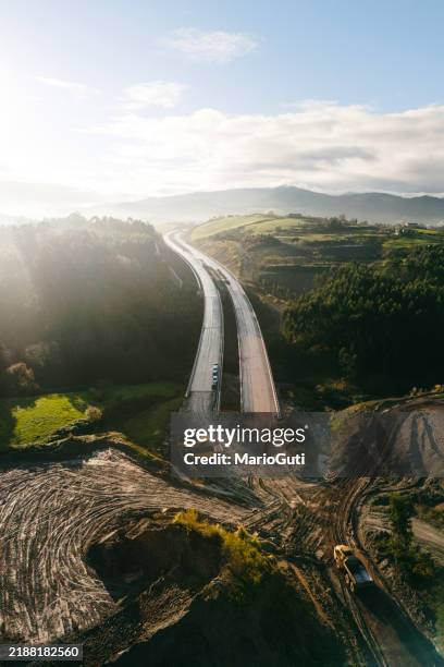 highway under construction - road construction overhead stock pictures, royalty-free photos & images
