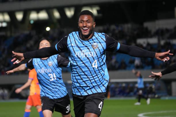 Jesiel of Kawasaki Frontale celebrates the third goal during the AFC Champions League Elite East Region match between Kawasaki Frontale and Shandong...