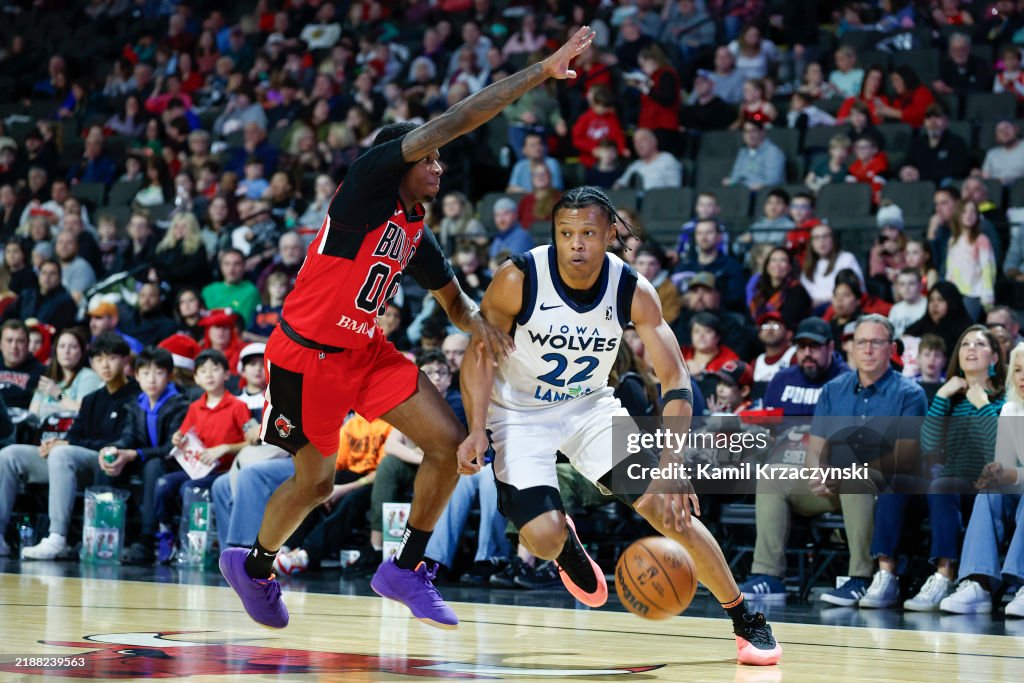 Iowa Wolves v Windy City Bulls