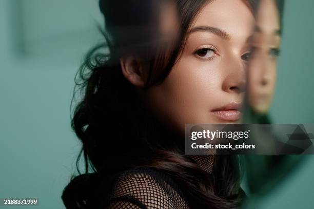 through the lens - editorial bildbanksfoton och bilder