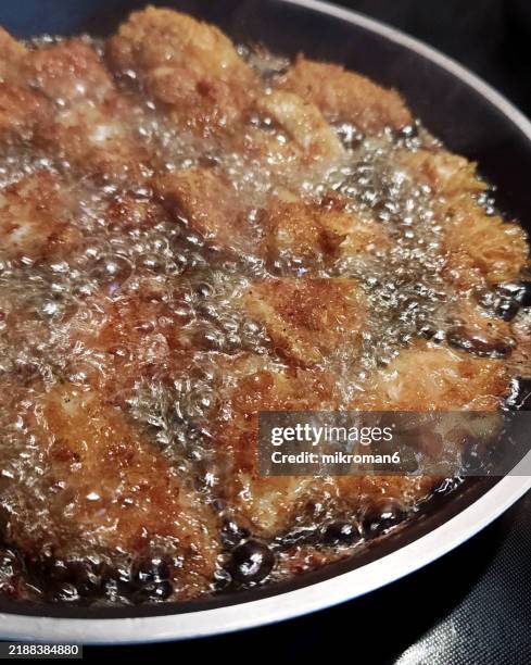 deep fried chicken breast pieces - deep fried stock pictures, royalty-free photos & images