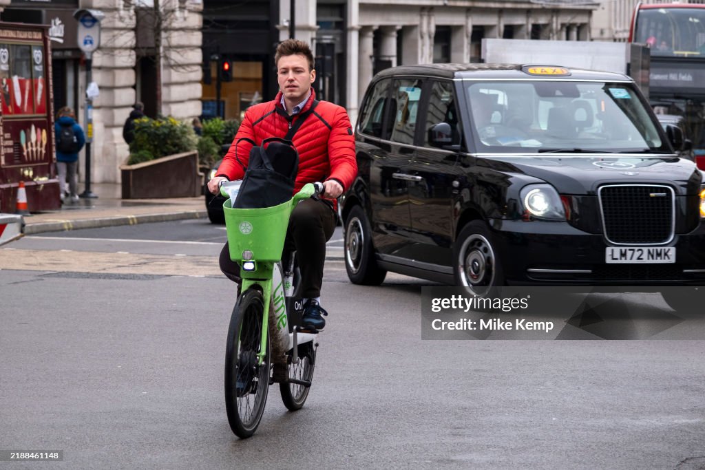 Electric Lime Bicycles In London