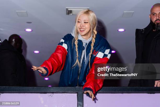 Rose Mbe 1,958 Rose Blackpink Photos & High Res Pictures - Getty Images