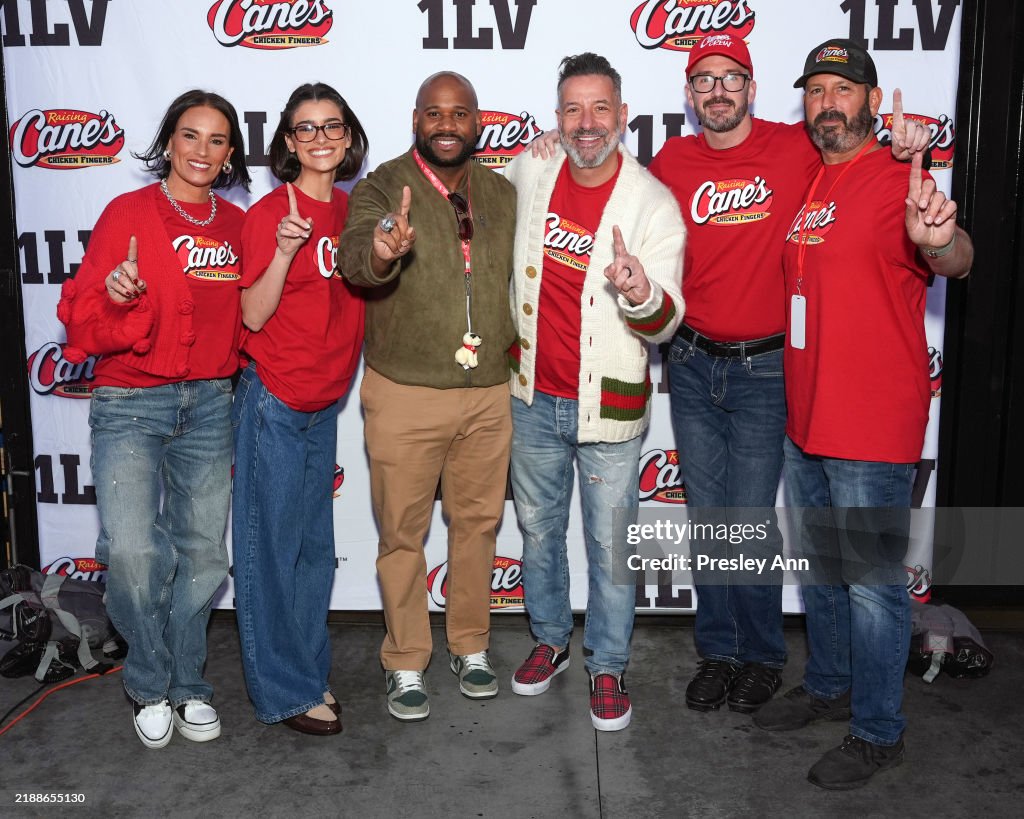 The D'Amelio Family Joins Raising Cane's for Holiday Bike Giveaway to the Boys & Girls Club of the West Valley in Los Angeles